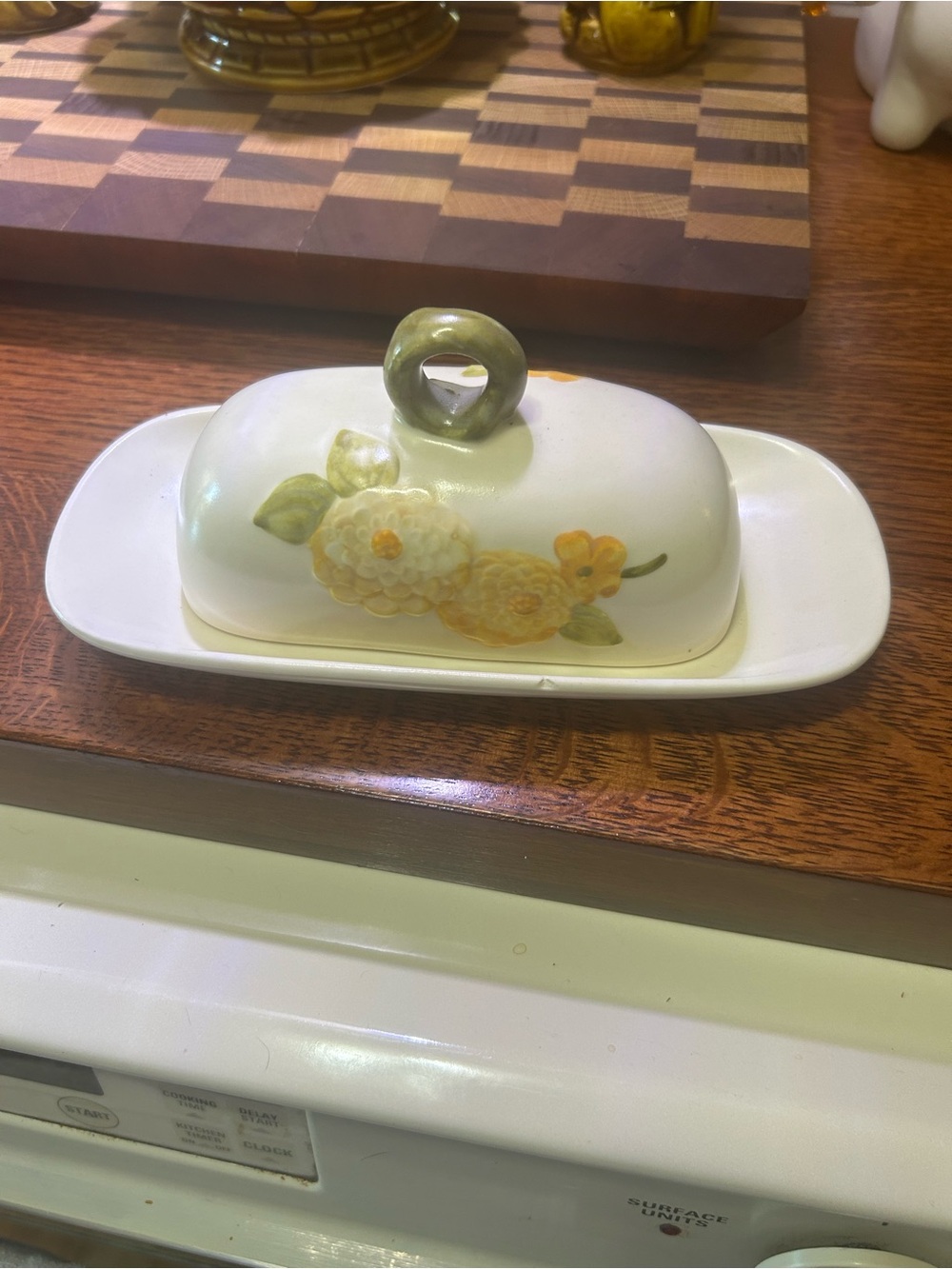 Multiple pieces from the vintage “Metlox Poppytrail " Dish set s/p Butter etc.